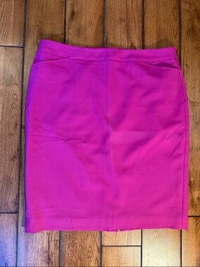 Chaus Fuchsia Pencil Skirt